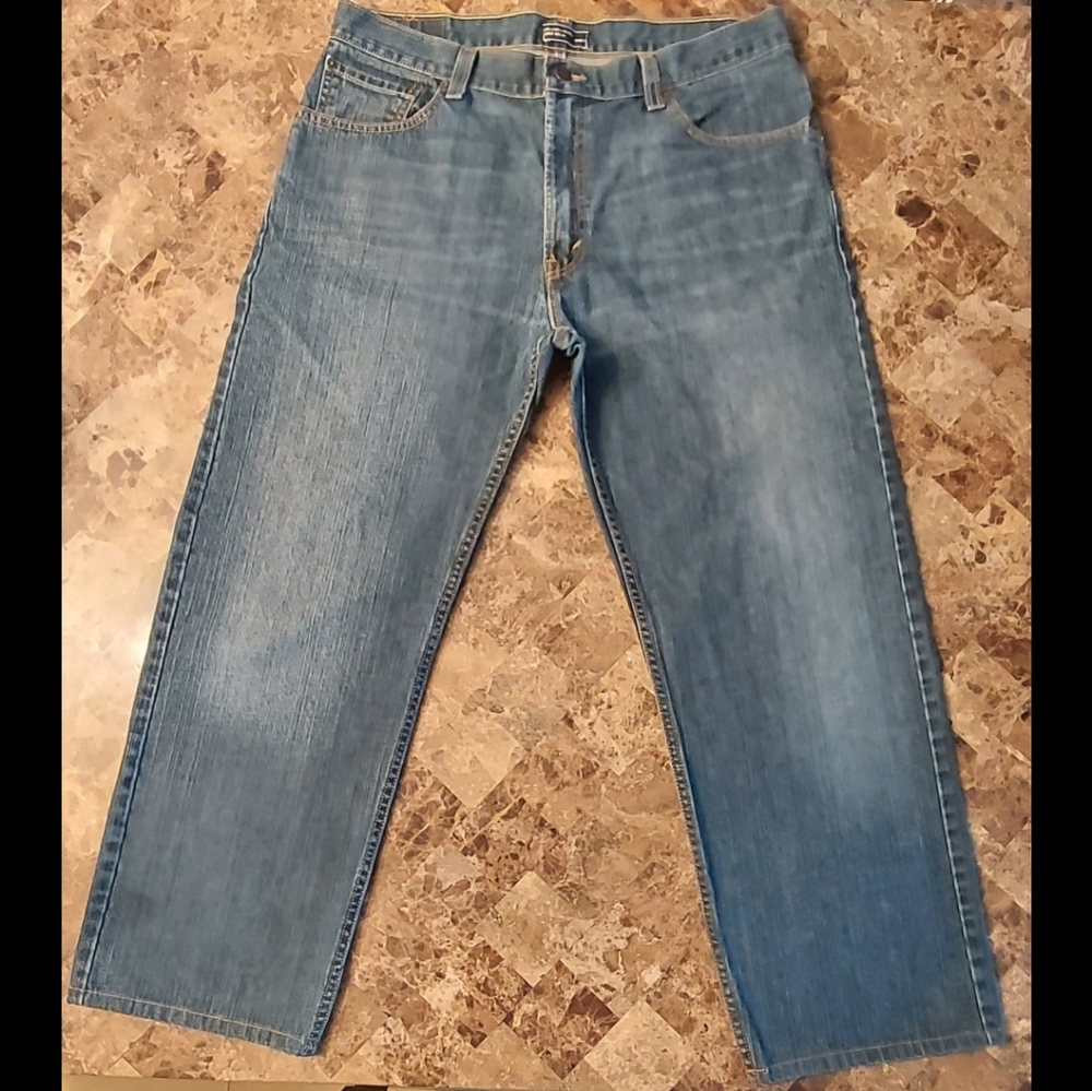 Mens Levi 559 Relaxed Straight, size 36, EUC